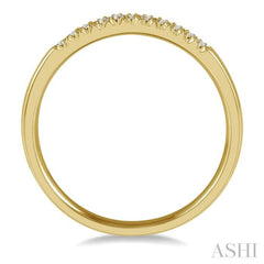 1/10 Ctw 11 Stone Round Cut Diamond Wedding Band in 14K Yellow Gold