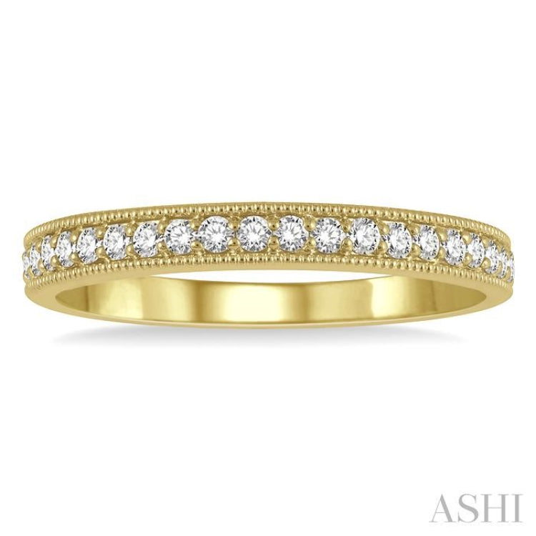 1/4 Ctw Round Cut Diamond Wedding Band in 14K Yellow Gold