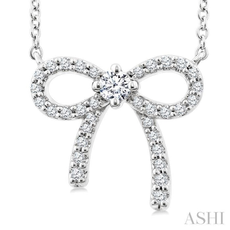 1/5 Ctw Bow Round Cut Diamond Petite Fashion Pendant With Chain in 10K White Gold