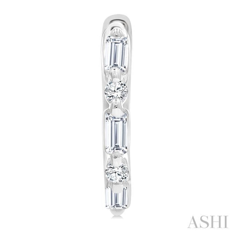 1/5 Ctw Baguette & Round Cut Diamond Petite Huggie Earrings in 10K White Gold