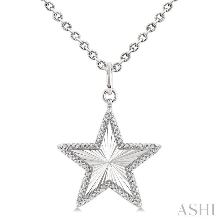1/10 Ctw Star Fluted Medallion Single Cut Diamond Pendant With Chain in Sterling Silver