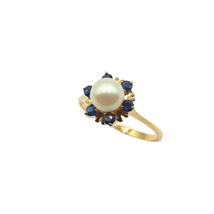 APPRAISED $400- 14KT Yellow Gold Ring with 1 Cultured Pearl (5.5MM) and 6 Round Sapphires (3MM)