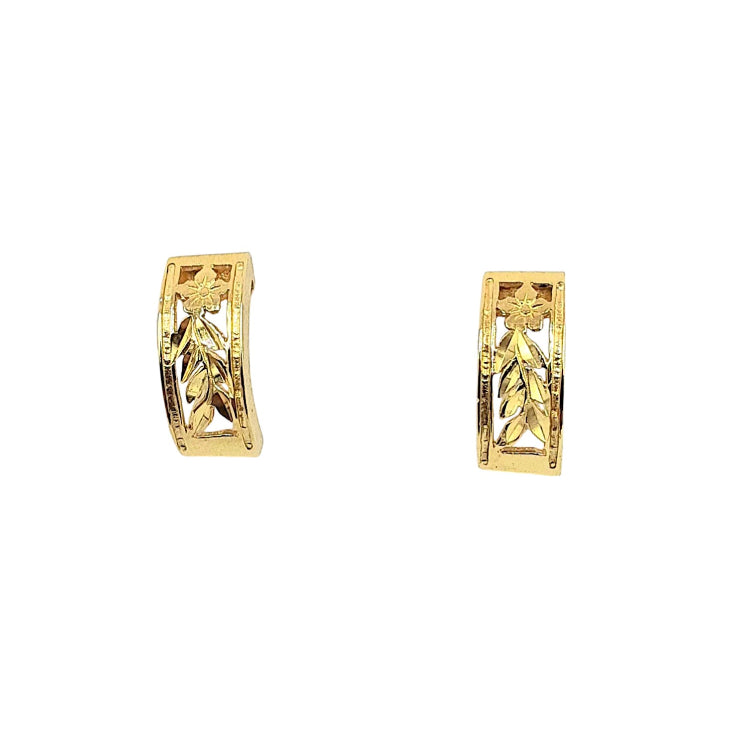 APPRAISED $300- 14KT Yellow Gold Curved Flower Designed Earrings