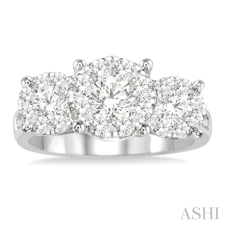 1 1/2 ctw Lovebright Round Cut Diamond Ring in 14K White Gold