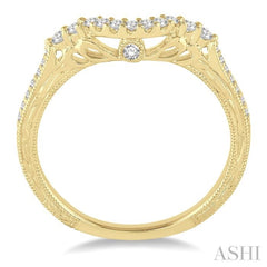 1/5 ctw Round Cut Diamond Wedding Band in 14K Yellow Gold