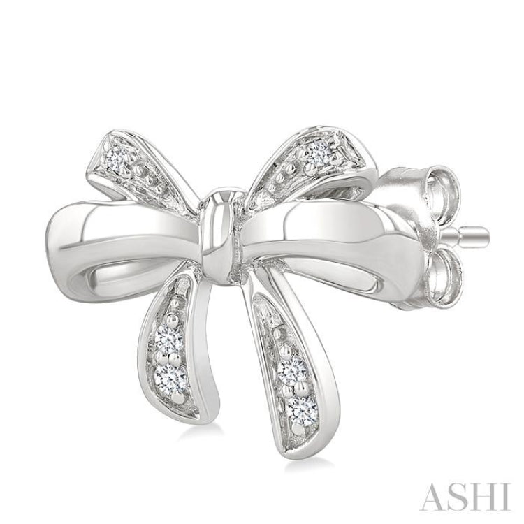 1/20 Ctw Bow Single Cut Diamond Fashion Earrings in Sterling Silver
