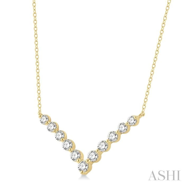 3/4 Ctw Round Cut Diamond Chevron Necklace in 14K Yellow Gold