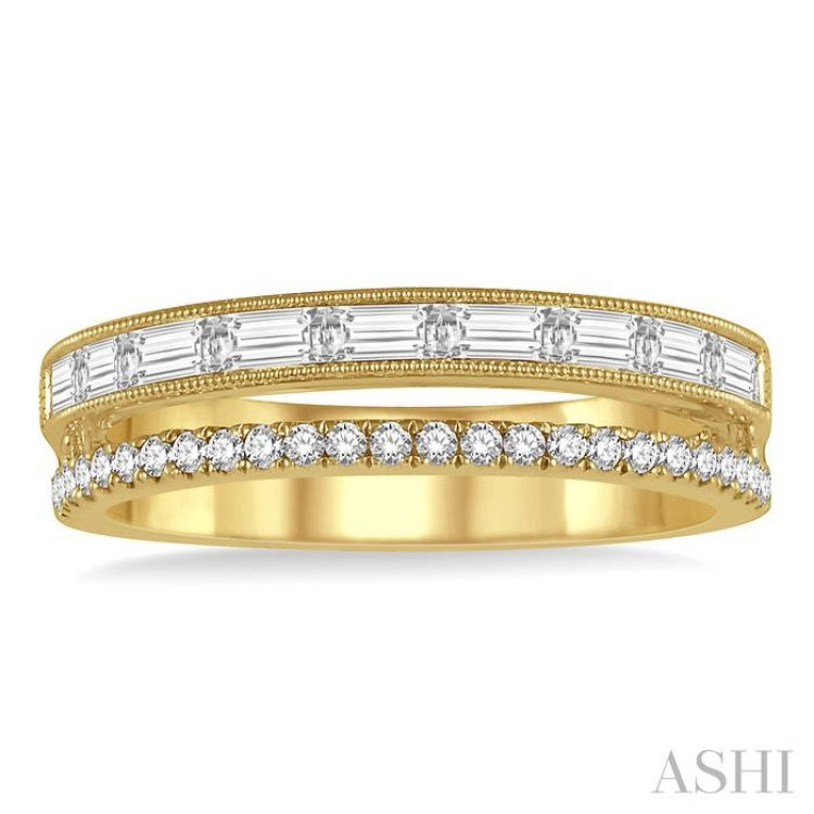 3/8 Ctw Split Baguette and Round Cut Diamond Fashion Ring in 14K Yellow Gold