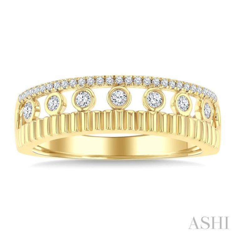 1/5 Ctw Bold Fluted Open Window Round Cut Diamond Fashion Ring in 10K Yellow Gold