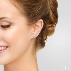 1/2 ctw Round Cut Diamond Stud Earring in 14K Yellow Gold