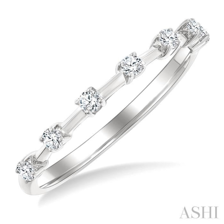 1/5 Ctw Round Cut Diamond Fashion Band in 10K White Gold