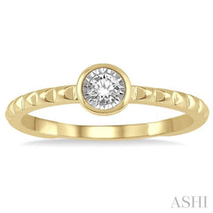 1/50 Ctw Round Cut lattice Diamond Promise Ring in Pyramid shape 10K Yellow Gold