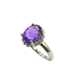 APPRAISED $600- 10KT White Gold Ring with 1 Oval Amethyst (10x8) with 12 Round Brilliant Diamonds 