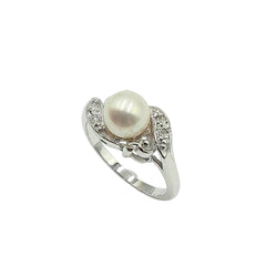 APPRAISED $500- 10KT White Gold Ring with 1 Cultured Pearl (6.7MM) and 4 Single Cut Diamonds -T-.04CT