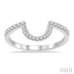 1/4 Ctw Round Cut Diamond Wedding Band in 14K White Gold