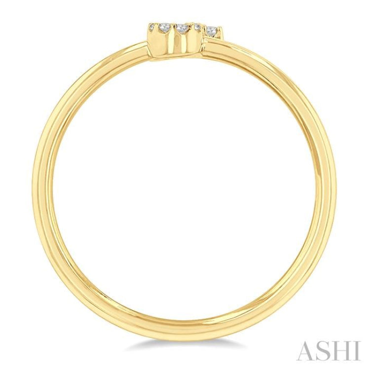 1/20 Ctw Initial 'J' Round Cut Diamond Fashion Ring in 10K Yellow Gold
