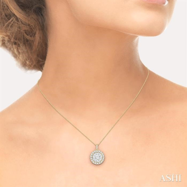 1 Ctw Round Cut Diamond Lovebright Pendant in 14K Yellow and White Gold with Chain