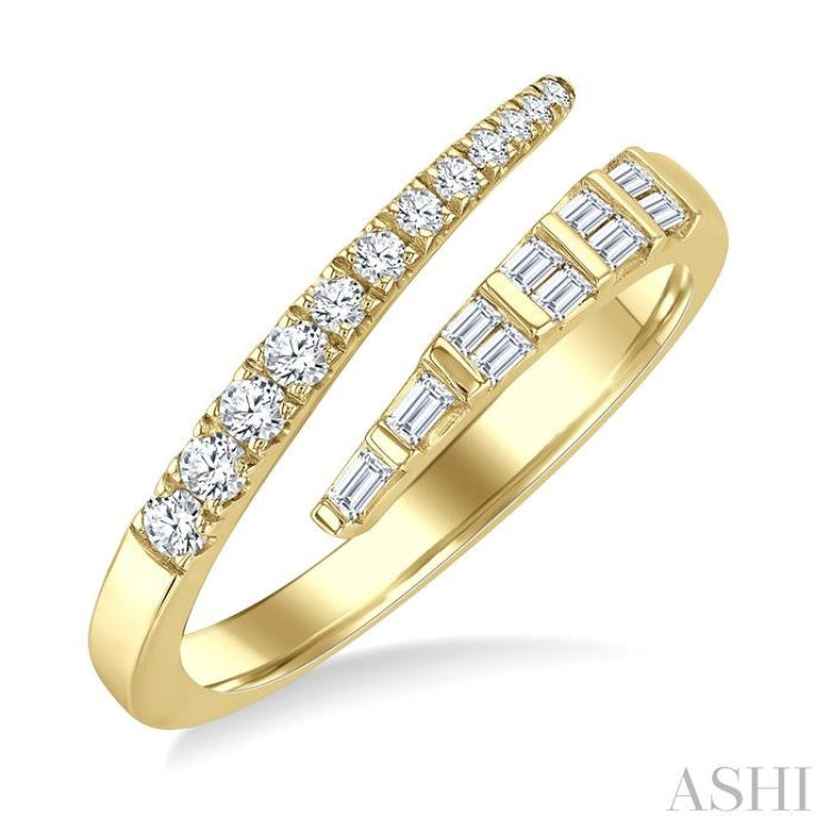 3/8 Ctw Baguette and Round Cut Diamond Fashion Band in 14K Yellow Gold