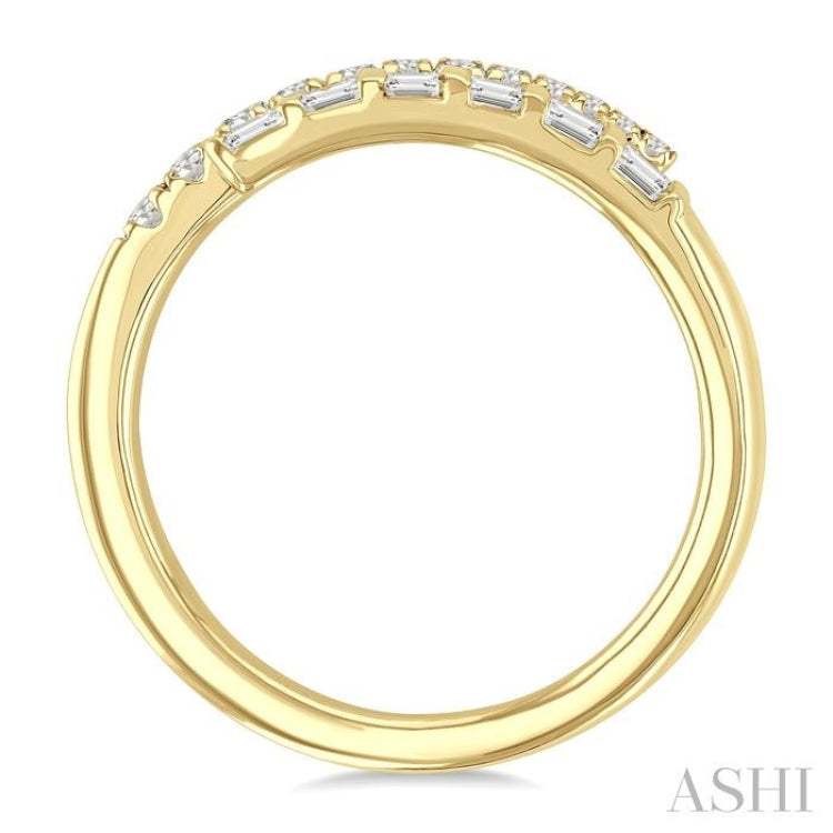 3/8 Ctw Baguette and Round Cut Diamond Fashion Band in 14K Yellow Gold