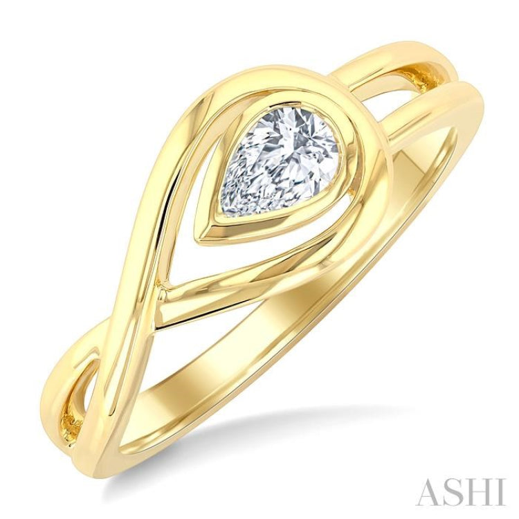 1/4 Ctw Nested Teardrop Pear Cut Diamond Fashion Ring in 14K Yellow Gold