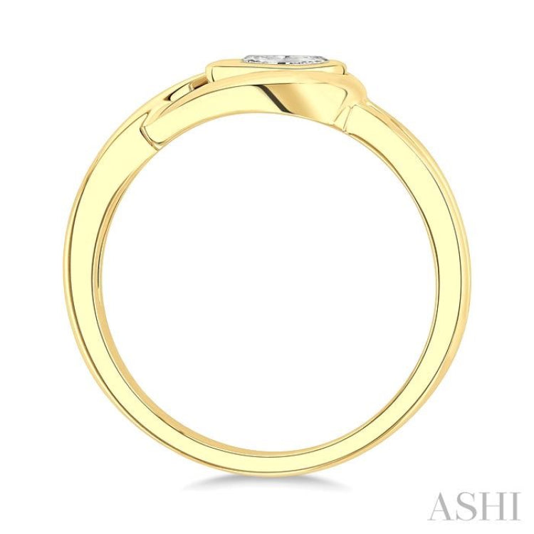 1/4 Ctw Nested Teardrop Pear Cut Diamond Fashion Ring in 14K Yellow Gold