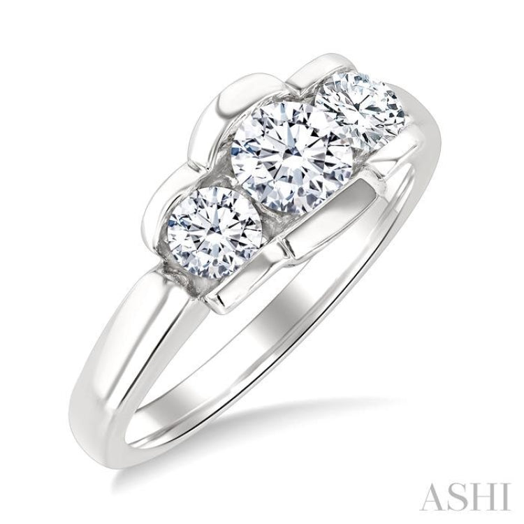1 Ctw 3-Stone Round Cut Diamond Fashion Ring in 14K White Gold