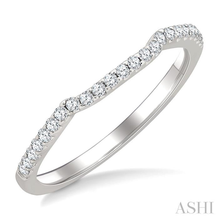 1/6 Ctw Arched Center Pave Set Round Cut Diamond Wedding Band in 14K White Gold