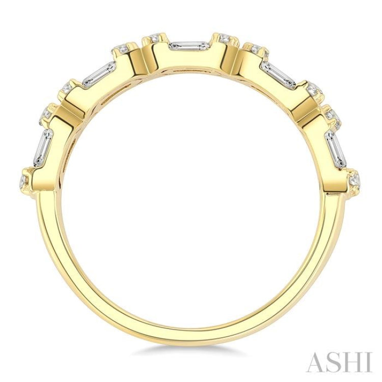 3/4 Ctw Elongated Cushion Mount Link Fusion Baguette and Round Cut Diamond Fashion Band in 14K Yellow Gold