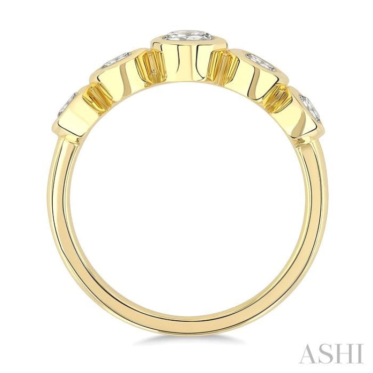1 Ctw 5-Stone Bezel Set Oval Cut Diamond Fashion Band in 14K Yellow Gold