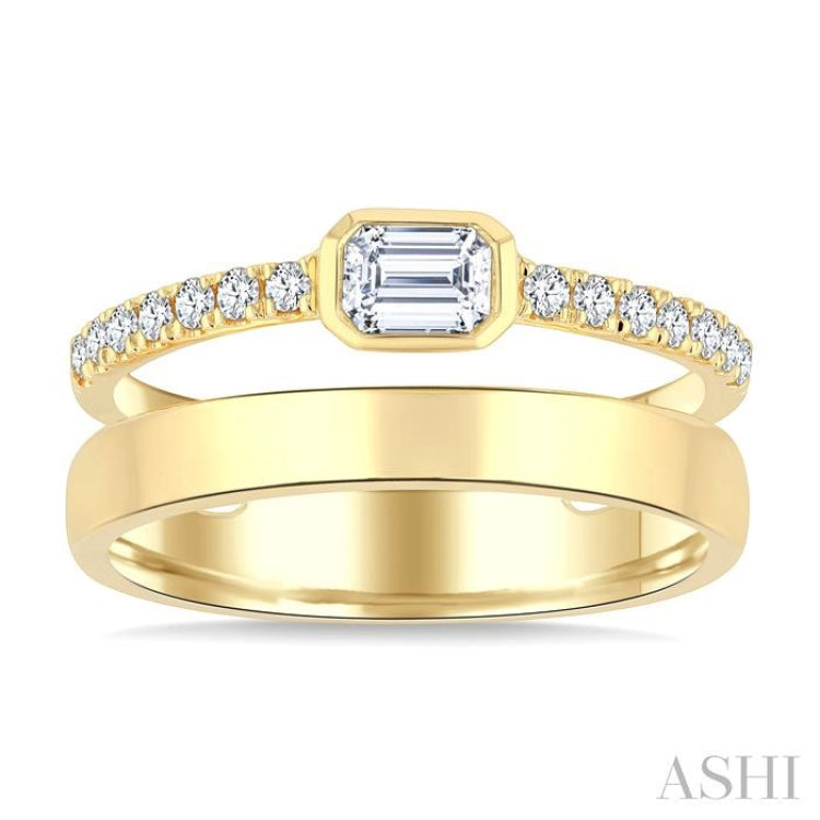 1/2 Ctw Split Twin Band Emerald and Round Cut Diamond Fashion Ring in 14K Yellow Gold