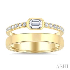 1/2 Ctw Split Twin Band Emerald and Round Cut Diamond Fashion Ring in 14K Yellow Gold