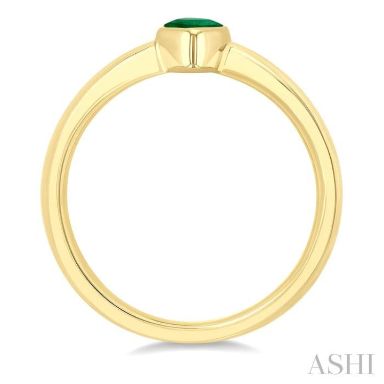 6X4 MM Pear Shape Emerald Precious Solitaire Ring in 14K Yellow Gold