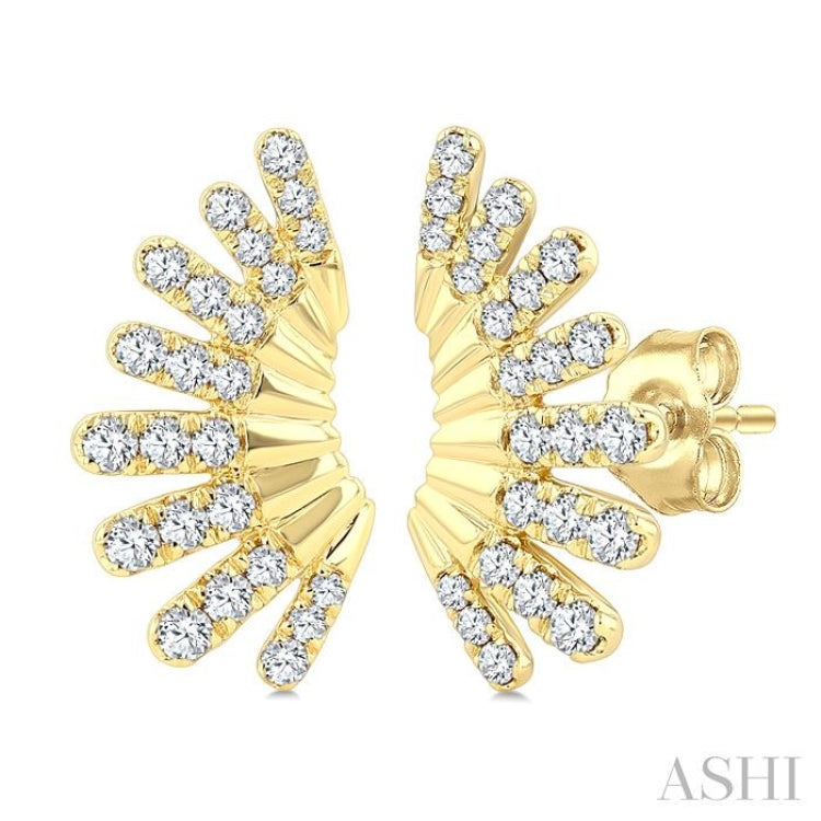 1/4 Ctw Fan-Shaped Round Cut Diamond Fashion Ear Climber in 14K Yellow Gold