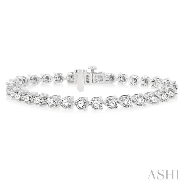 8 Ctw Round Cut Diamond 3-Prong Tennis Bracelet in 14K White Gold