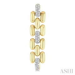 1/10 Ctw Bold Panther Link Round Cut Diamond Fashion Earring in Yellow Gold Vermeil