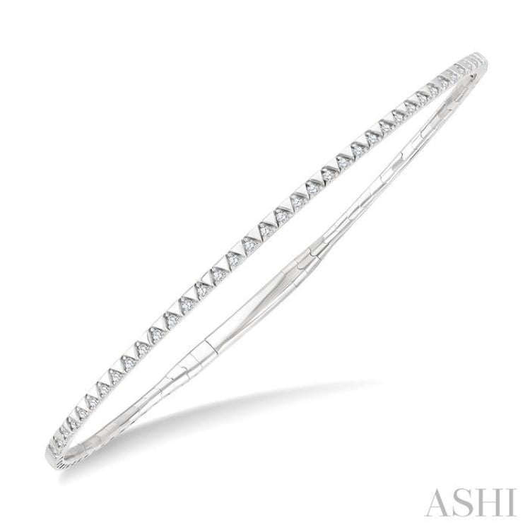 1/4 Ctw Triangle Motif Halfway Round Cut Diamond Flex Bangle in 14K White Gold