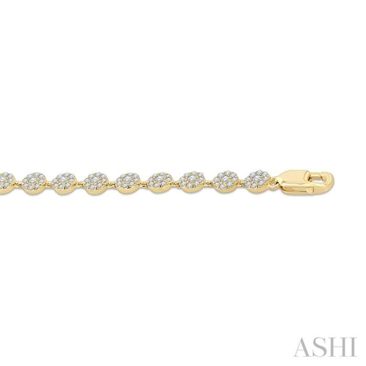 1 1/3 Ctw Cluster Round Cut Diamond Fashion Tennis Bracelet in 14K Yellow Gold