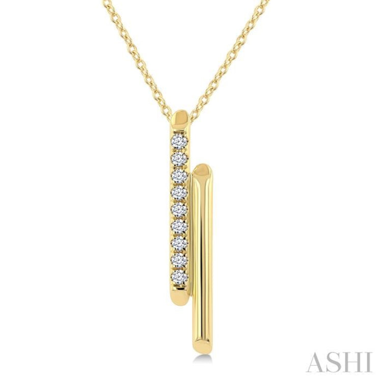 1/6 Ctw Cylindrical Bars Round Cut Diamond Fashion Pendant With Chain in 14K Yellow Gold