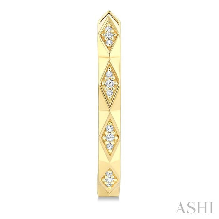 1/10 Ctw 3-D Geometric Shape Round Cut Diamond Fashion Hoop Earring in 10K Yellow Gold