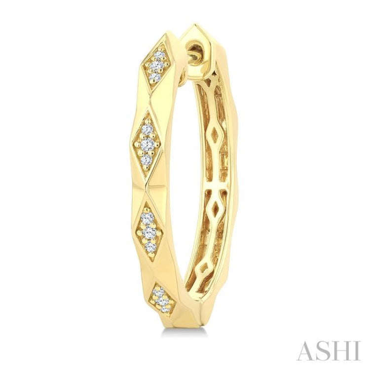 1/10 Ctw 3-D Geometric Shape Round Cut Diamond Fashion Hoop Earring in 10K Yellow Gold