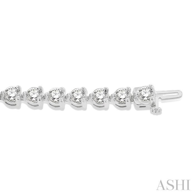 9 Ctw Round Cut Diamond 3-Prong Tennis Bracelet in 14K White Gold