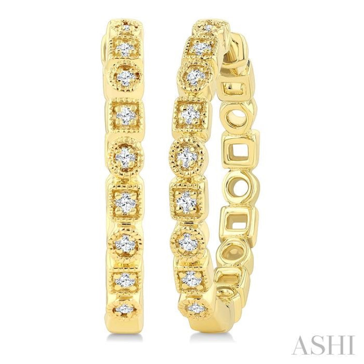 1/8 Ctw Geometric Carving Round Cut Diamond Fashion Hoop Earring in 10K Yellow Gold