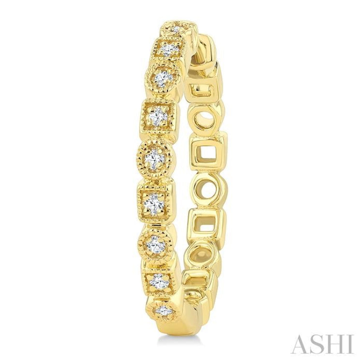 1/8 Ctw Geometric Carving Round Cut Diamond Fashion Hoop Earring in 10K Yellow Gold