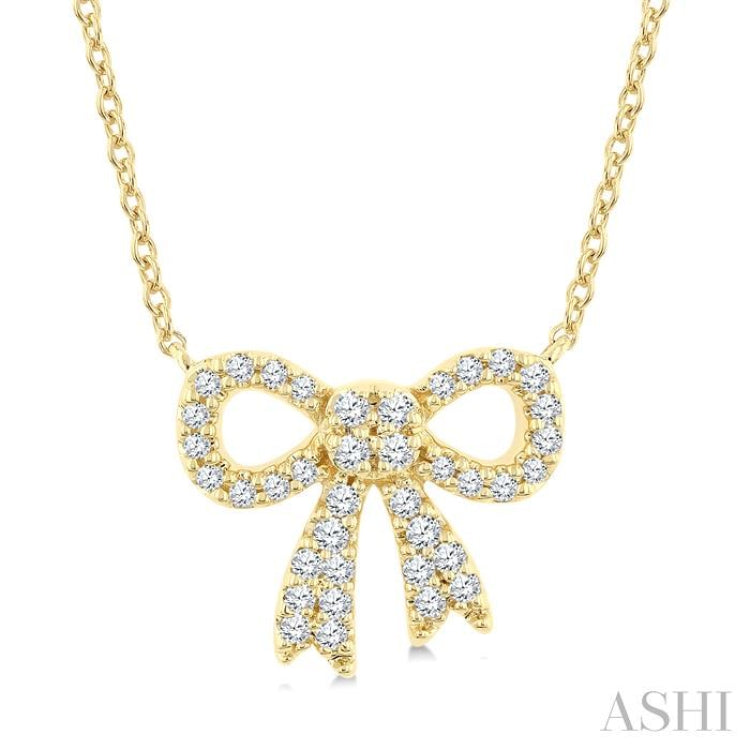 1/5 Ctw Bow Round Cut Diamond Petite Fashion Pendant With Chain in 10K Yellow Gold
