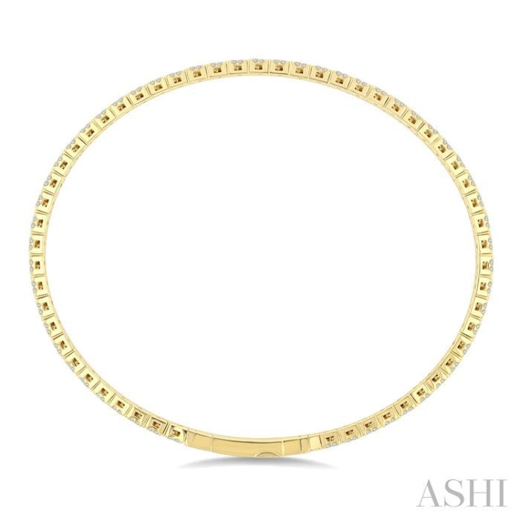 1 Ctw Full-Way Triangle Motif Round Cut Diamond Flex Bangle in 14K Yellow Gold