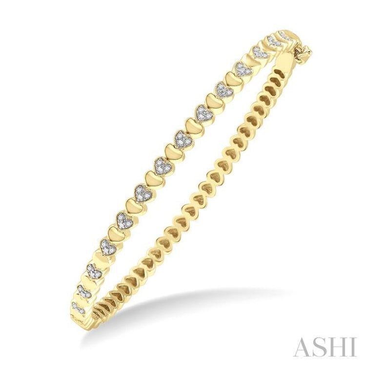 1/6 Ctw Puffed Heart Round Cut Diamond Bangle in Yellow Gold Vermeil