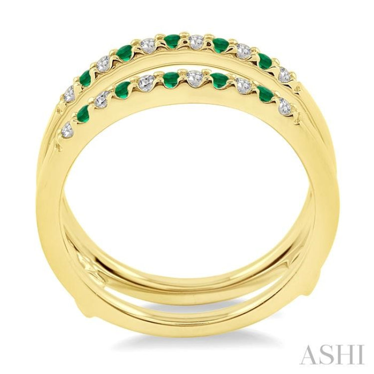 1.45 MM Emerald and 1/6 Ctw Round Cut Diamond Insert Precious Ring in 14K Yellow Gold