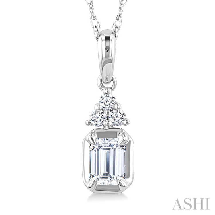 1/4 Ctw Emerald and Round Cut Diamond Fashion Pendant With Chain in 14K White Gold