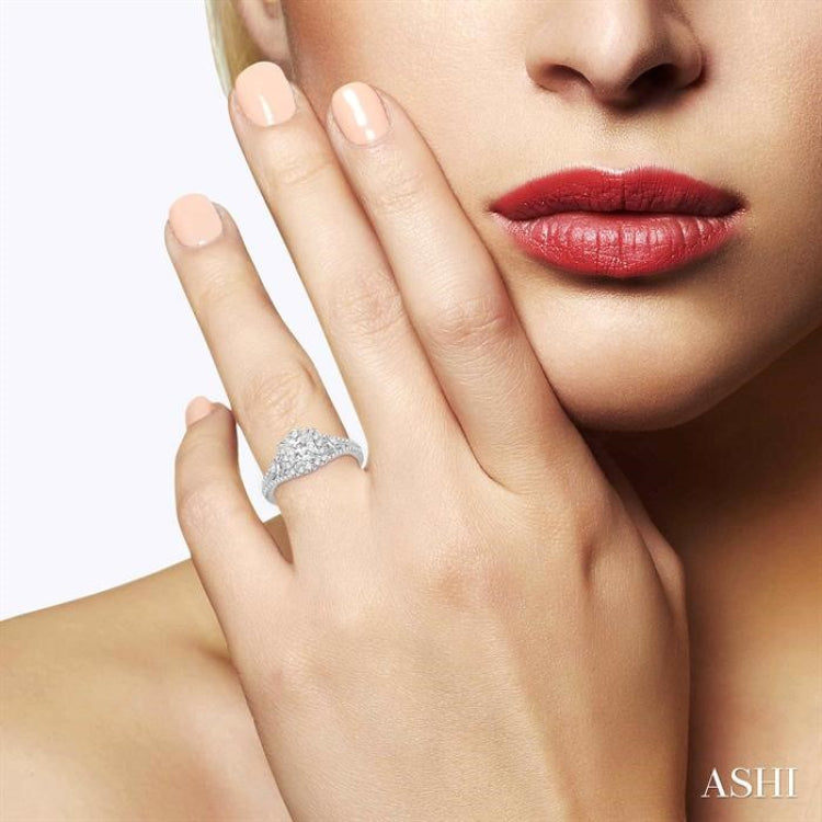7/8 Ctw Diamond Engagement Ring with 1/3 Ct Princess Cut Center Stone in 14K White Gold