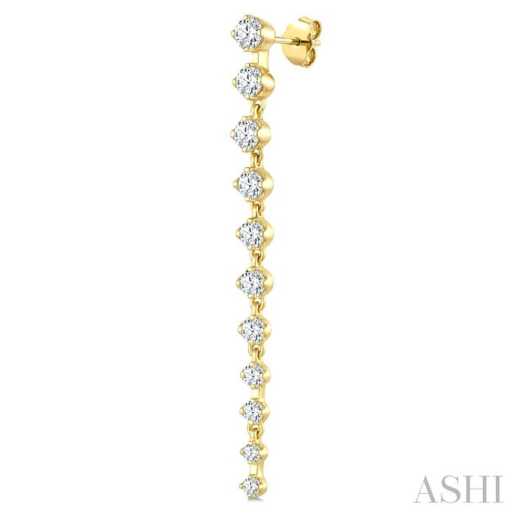 1 Ctw Graduated Round Cut Diamond Long Earrings in 14K Yellow Gold